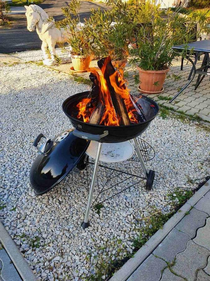 Borkuti Panzio Es Apartman Balatonszárszó Eksteriør bilde